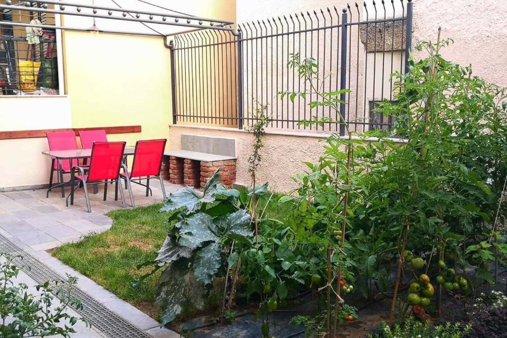 테살로니키 Cozy House With Garden In The Old Town 아파트 외부 사진