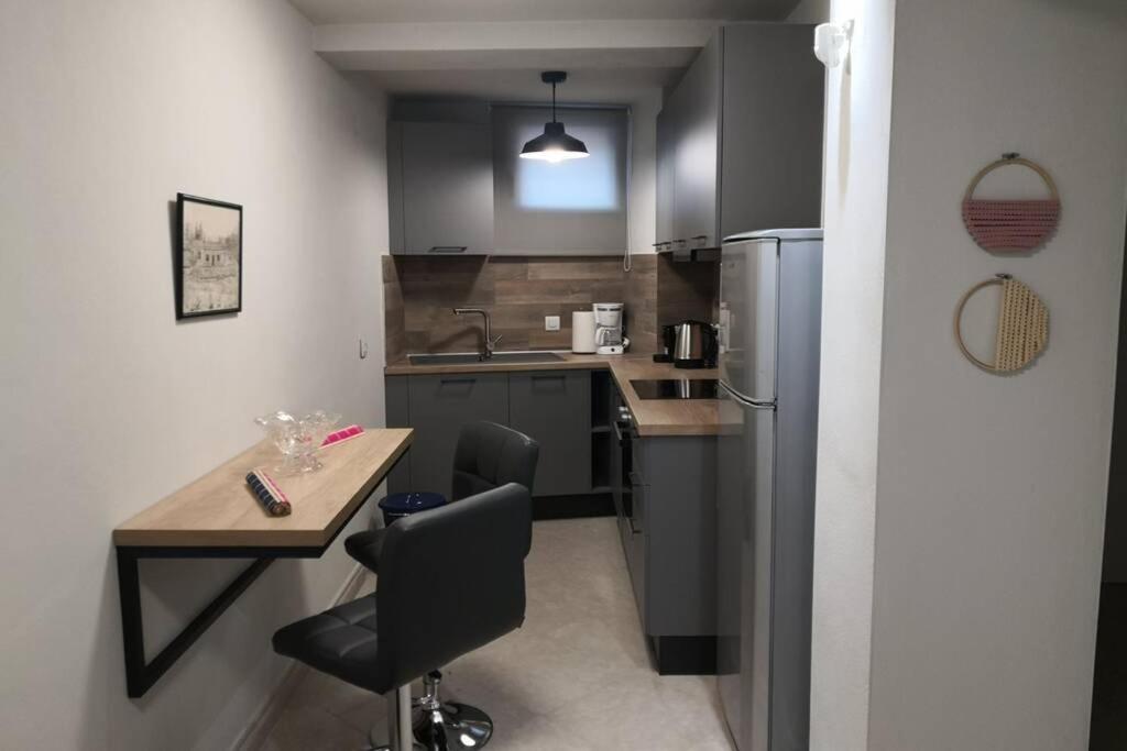 테살로니키 Cozy House With Garden In The Old Town 아파트 외부 사진